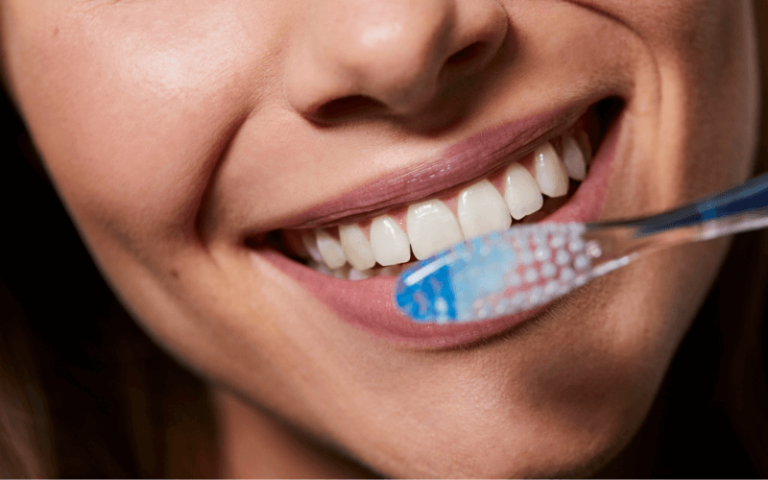 Hoe verzorg je je mond na het trekken van een kies? - VraagDeTandarts.nl